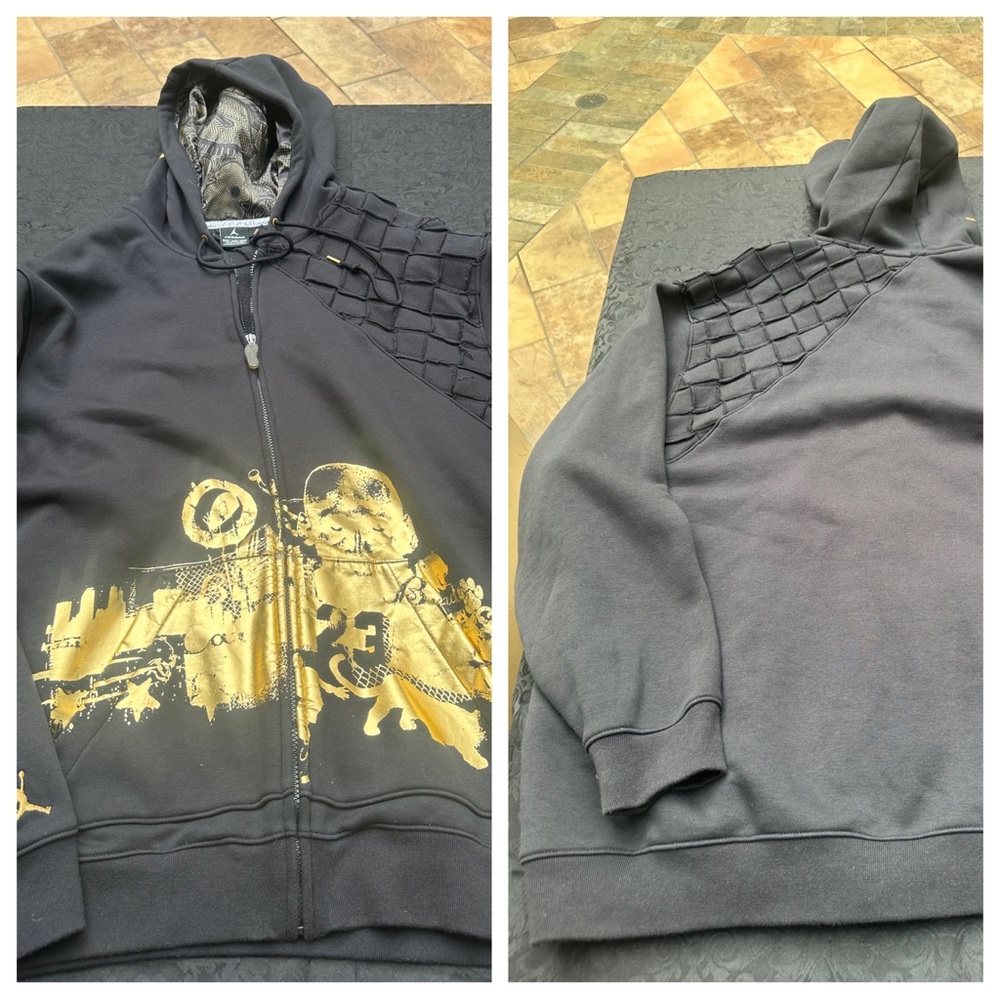 Nike Jordan Flight Retro Hoodie 269350-010
Size 3XL
Pit to pit: 28”
Length: 32”